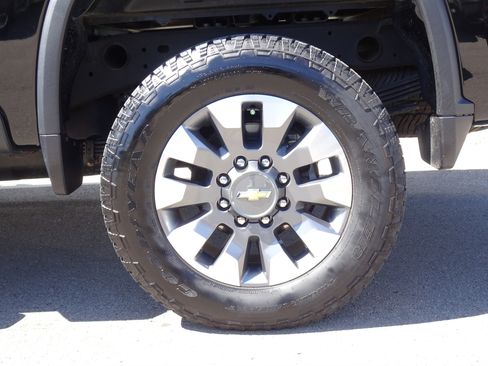 Used 2024 Chevrolet Silverado 2500 Custom w/ Custom Convenience Package image 28