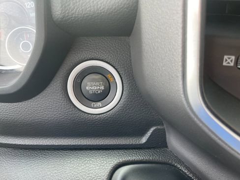Used 2022 RAM 1500 Big Horn RWD image 24