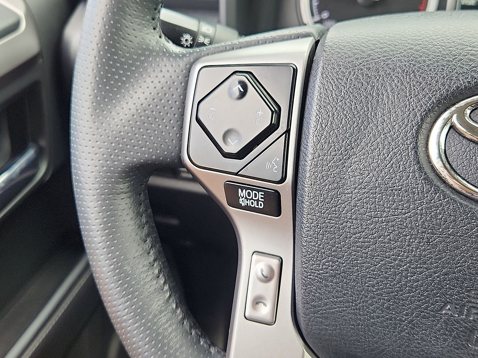 Used 2023 Toyota 4Runner TRD Sport AWD/4WD image 24