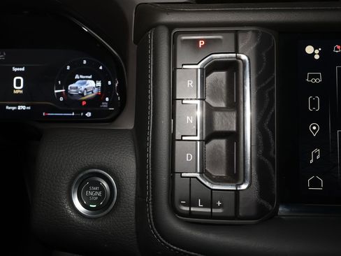 Certified 2024 GMC Yukon XL Denali w/ Denali Reserve Package image 17