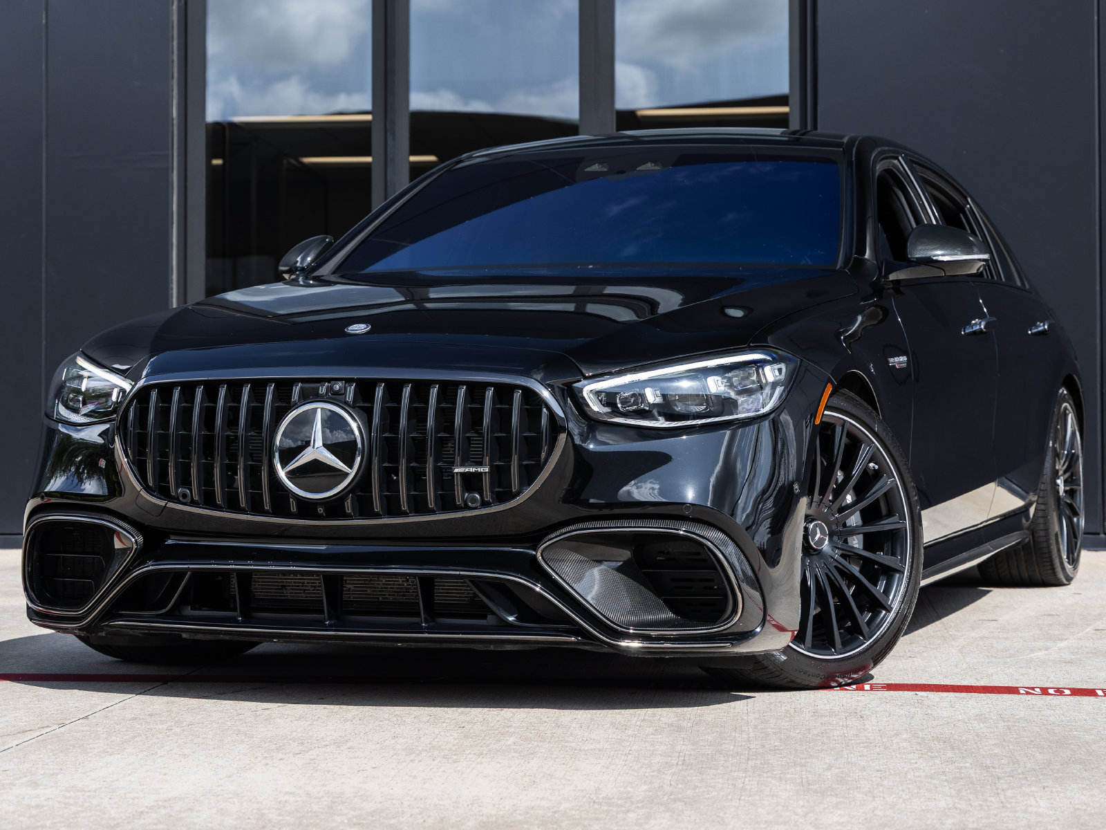 Used 2024 Mercedes-Benz S 63 AMG S image 1