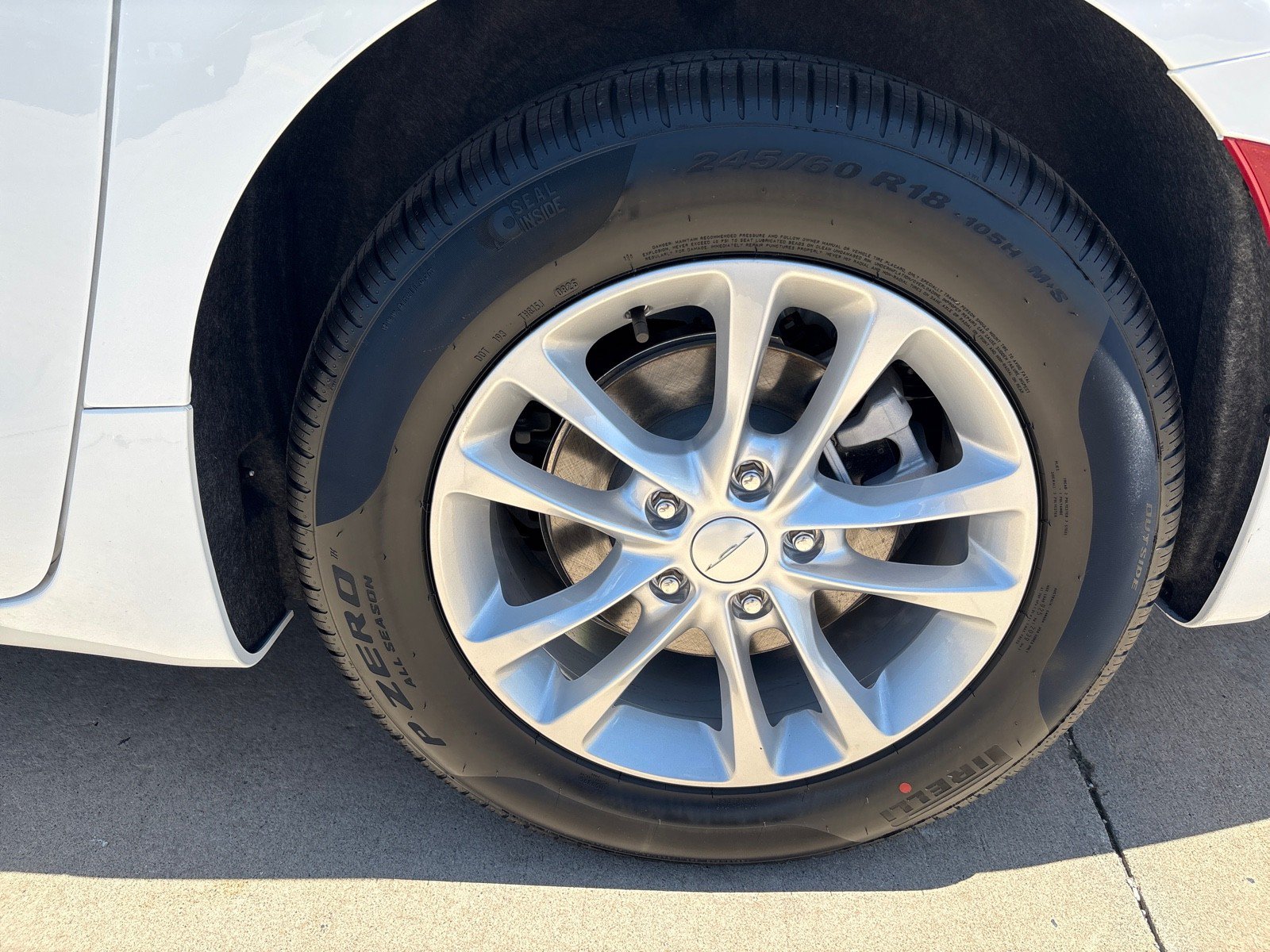 New 2027 Chrysler Pacifica Select FWD image 12