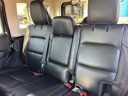 Used 2020 Jeep Wrangler Unlimited Rubicon w/ LED Lighting Group image 11