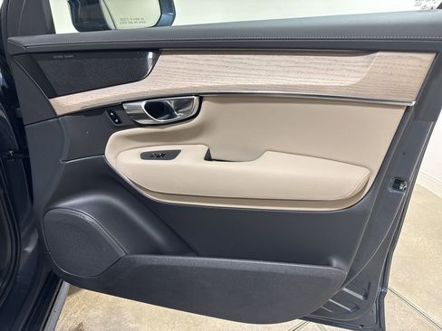 New 2026 Volvo XC90 B6 Plus w/ Protection Package Premier image 27