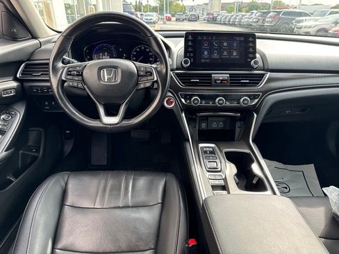 Used 2022 Honda Accord Touring image 8