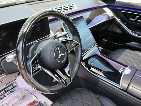 Used 2021 Mercedes-Benz S 580 4MATIC Sedan w/ AMG Line image 9