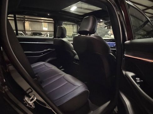 Used 2025 Jeep Wagoneer S Limited image 13