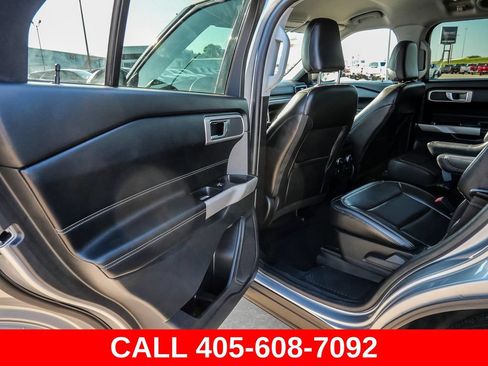 Used 2021 Ford Explorer XLT w/ Equipment Group 202A AWD/4WD image 26