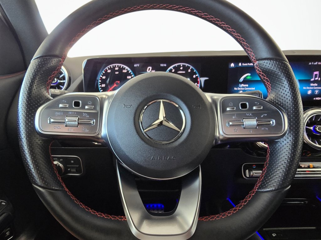 Used 2022 Mercedes-Benz GLA 250 4MATIC image 23