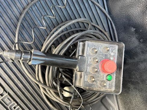 Used 2012 Ford F550 SuperCab DRW 4WD w/ Payload Upgrade Pkg image 12