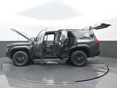 New 2026 Toyota 4Runner SR5 image 31