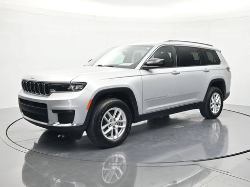 Used 2024 Jeep Grand Cherokee L Laredo RWD image 1