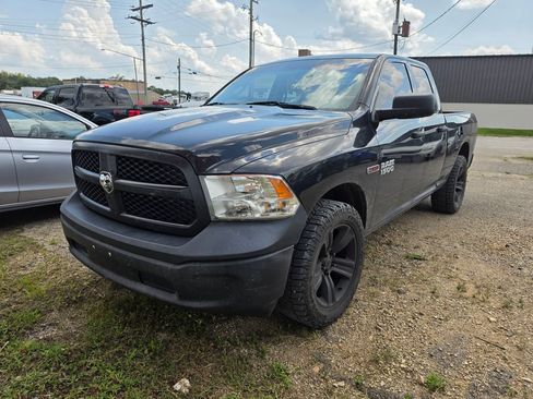 Used 2018 RAM 1500 Tradesman AWD/4WD image 1
