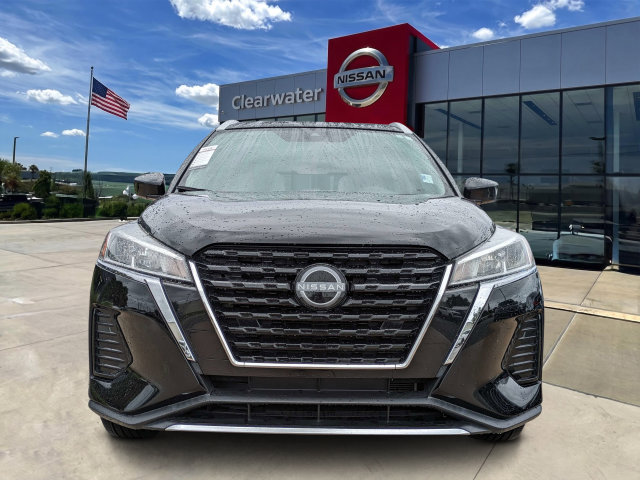 Used 2022 Nissan Kicks SV FWD image 2