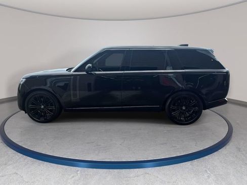 Certified 2025 Land Rover Range Rover Long Wheelbase SE AWD/4WD image 9
