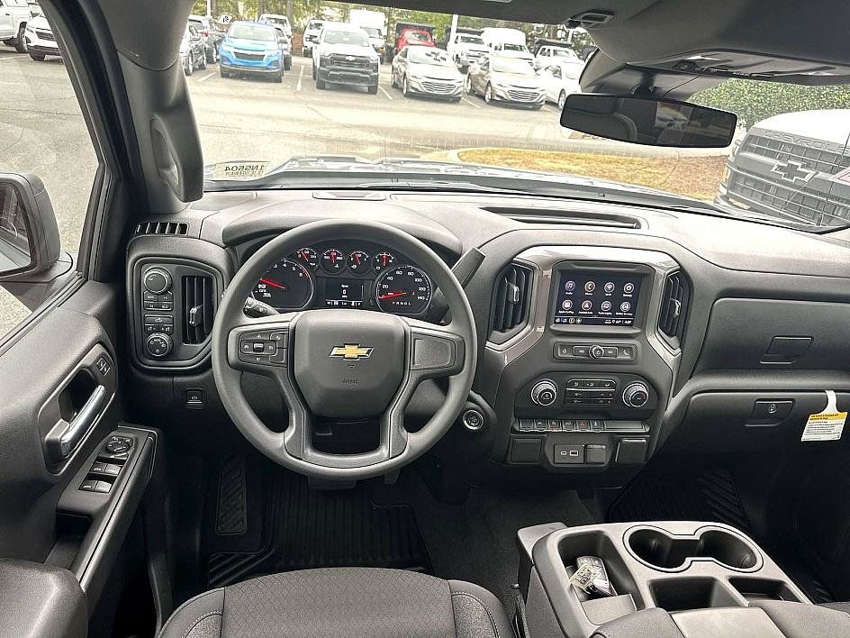 New 2024 Chevrolet Silverado 1500 Custom AWD/4WD image 10