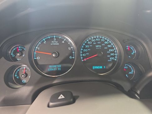 Used 2008 GMC Sierra 2500 SLT w/ Z71 Off-Road Package AWD/4WD image 18
