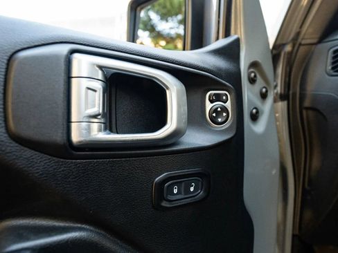 Used 2020 Jeep Wrangler Unlimited Sport S AWD/4WD image 23