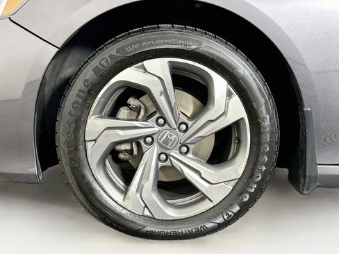 Used 2018 Honda Accord EX image 11
