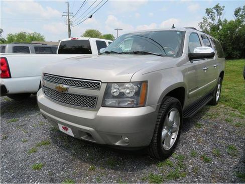 Used 2007 Chevrolet Suburban LTZ w/ LTZ Preferred Equipment Group image 17