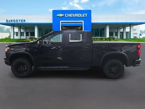 New 2026 Chevrolet Silverado 1500 ZR2 w/ Dark Appearance Package AWD/4WD image 9