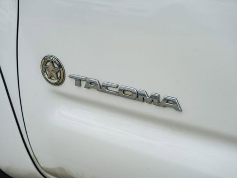 Used 2013 Toyota Tacoma PreRunner w/ SR5 Pkg image 17