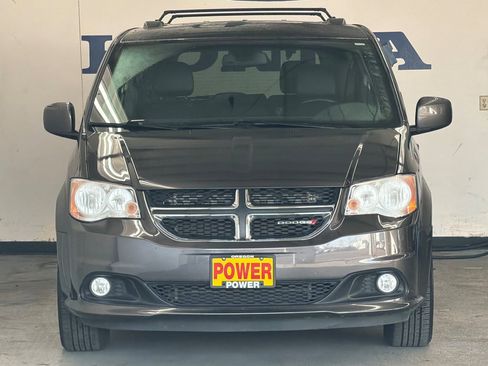 Used 2019 Dodge Grand Caravan SXT image 8