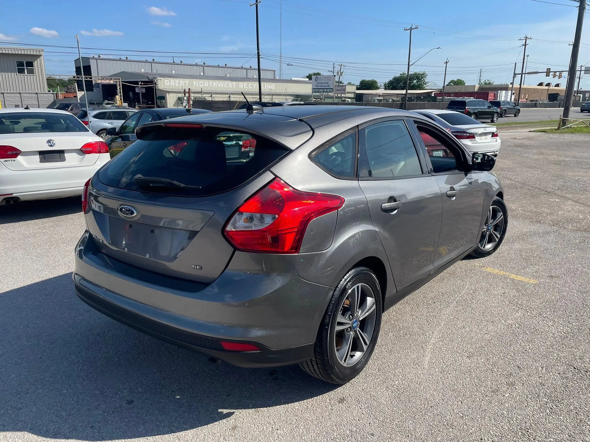 Used 2012 Ford Focus SE FWD image 4