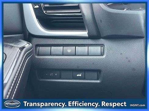 Certified 2022 Nissan Rogue SV w/ SV Premium Package image 21