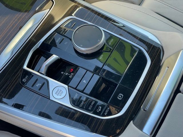 Certified 2024 BMW X5 xDrive40i w/ M Sport Package AWD/4WD image 22