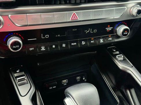 Used 2025 Kia Telluride S AWD/4WD image 12