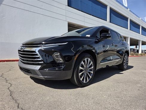 Certified 2023 Chevrolet Blazer Premier w/ Enhanced Convenience Package image 2