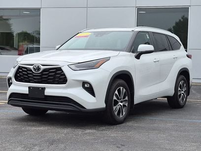 Used 2024 Toyota Highlander XLE