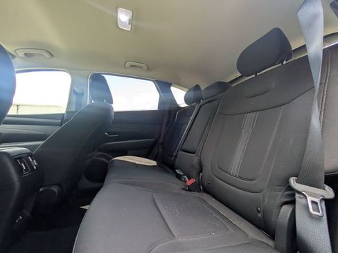 Used 2025 Hyundai Tucson SEL FWD image 13