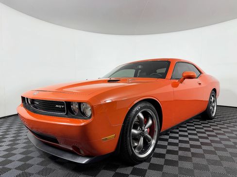 Used 2009 Dodge Challenger SRT8 w/ SRT Option Group II RWD image 2