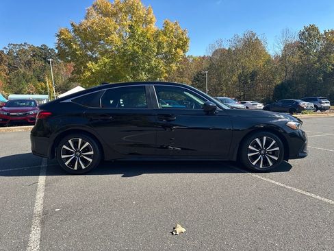 Certified 2023 Honda Civic EX-L image 6