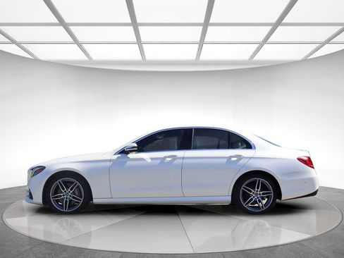 Used 2019 Mercedes-Benz E 300 4MATIC w/ Premium 1 Package image 5