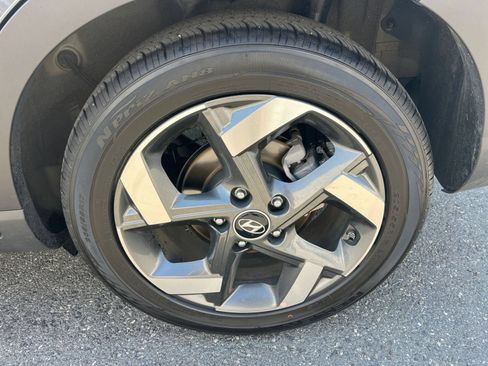 Used 2026 Hyundai Venue SEL FWD image 25