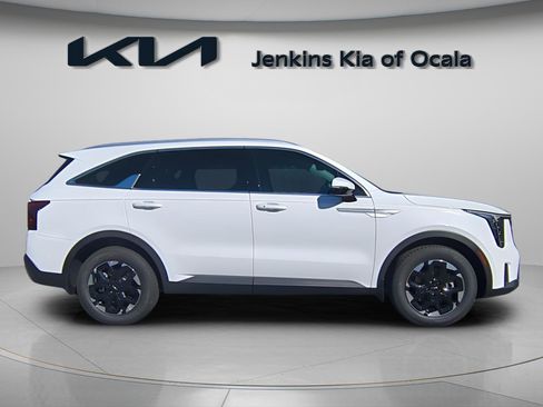 New 2026 Kia Sorento S image 9
