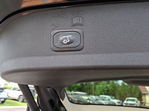 Used 2018 Ford Escape SEL AWD/4WD image 29