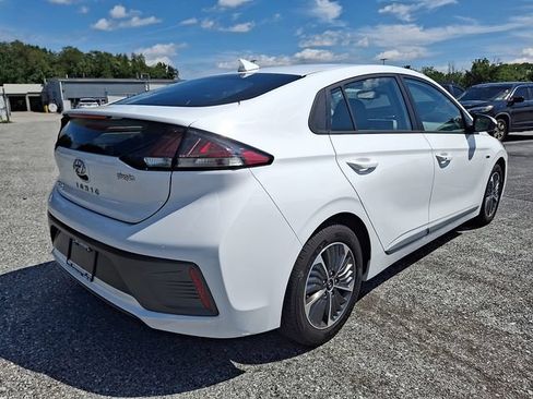 Used 2020 Hyundai Ioniq SE FWD image 5