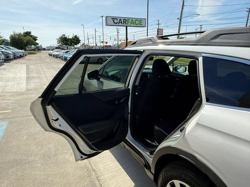 Used 2020 Subaru Outback Premium AWD/4WD image 21