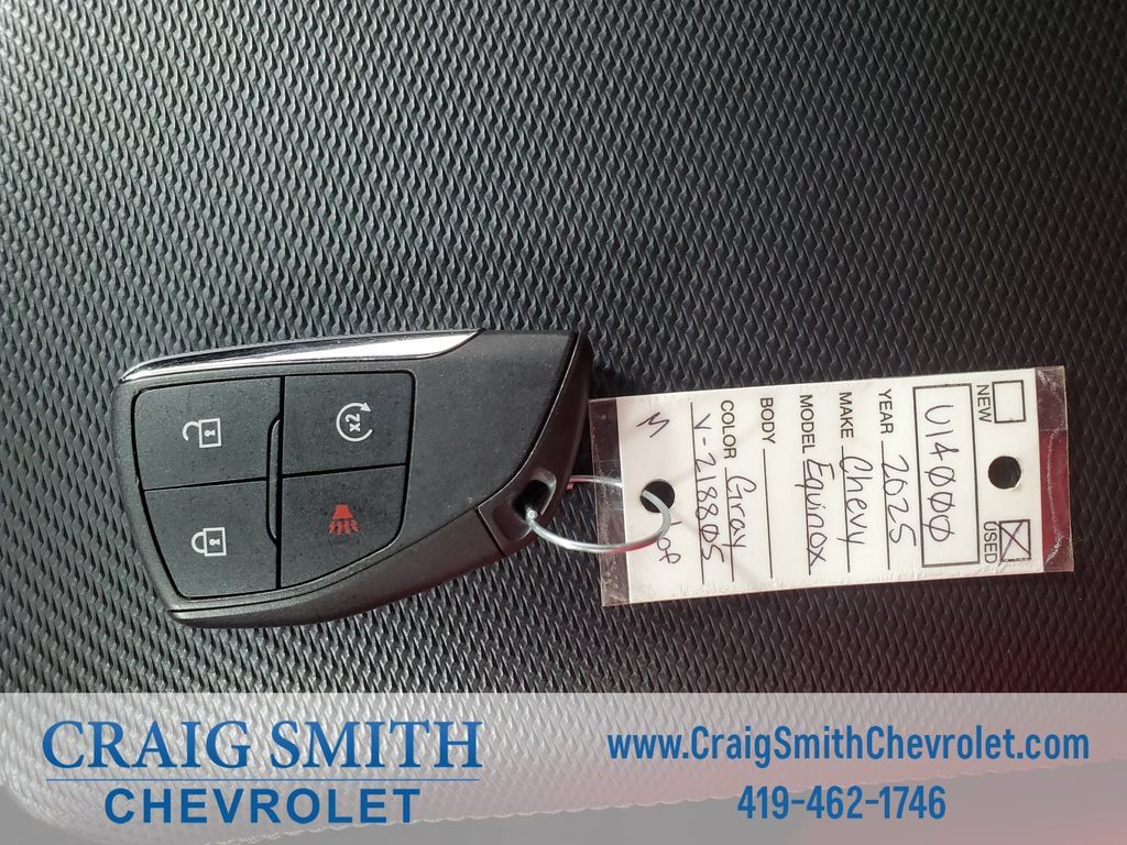 Used 2025 Chevrolet Equinox LT FWD image 31