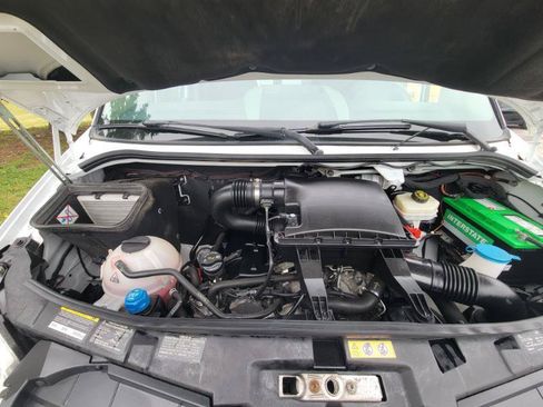 Used 2017 Freightliner Sprinter 3500 RWD image 44