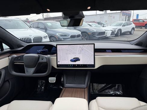 Used 2022 Tesla Model S AWD/4WD image 17