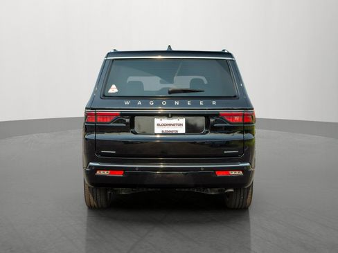 Used 2023 Jeep Wagoneer Series III w/ Premium Group I AWD/4WD image 6