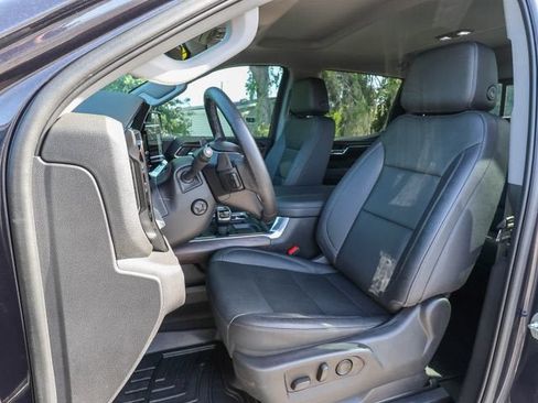Used 2023 GMC Sierra 1500 SLT w/ SLT Premium Plus Package AWD/4WD image 15