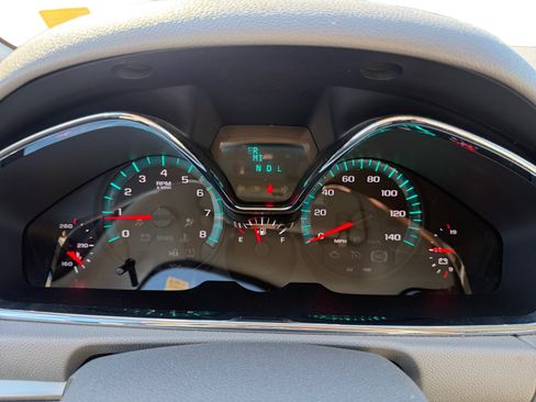 Used 2014 Chevrolet Traverse LTZ FWD image 11
