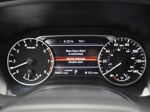 Used 2025 Nissan Rogue SV FWD image 27
