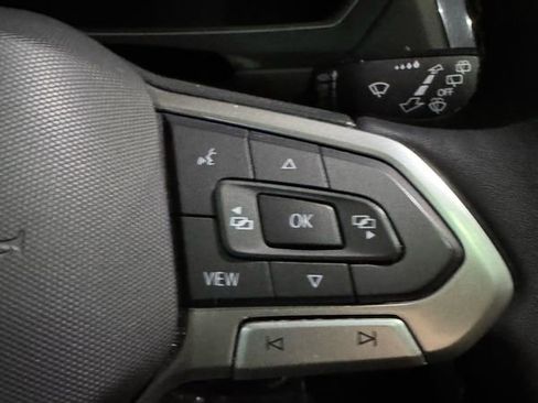 Used 2022 Volkswagen Tiguan SE AWD/4WD image 15